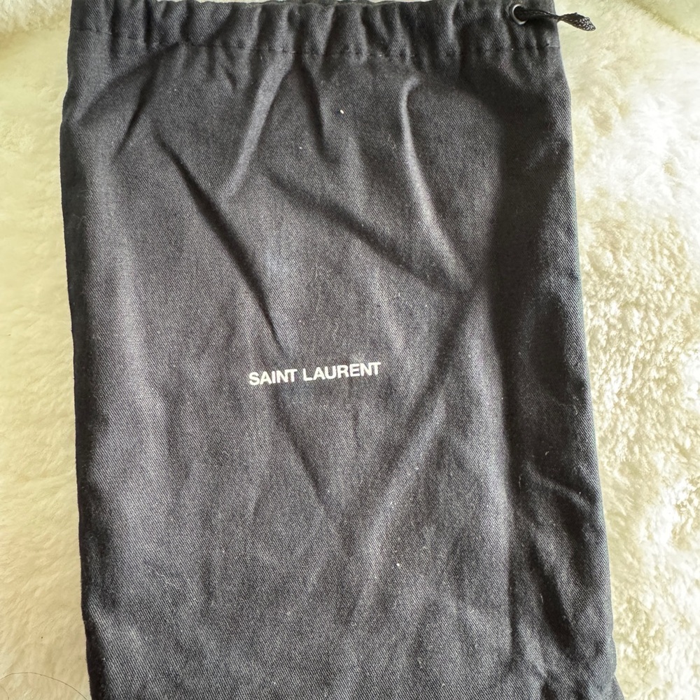 SAINT LAURENT Uptown Chain Wallet in Grain De Poudre Embossed Leather - Picture 13 of 14
